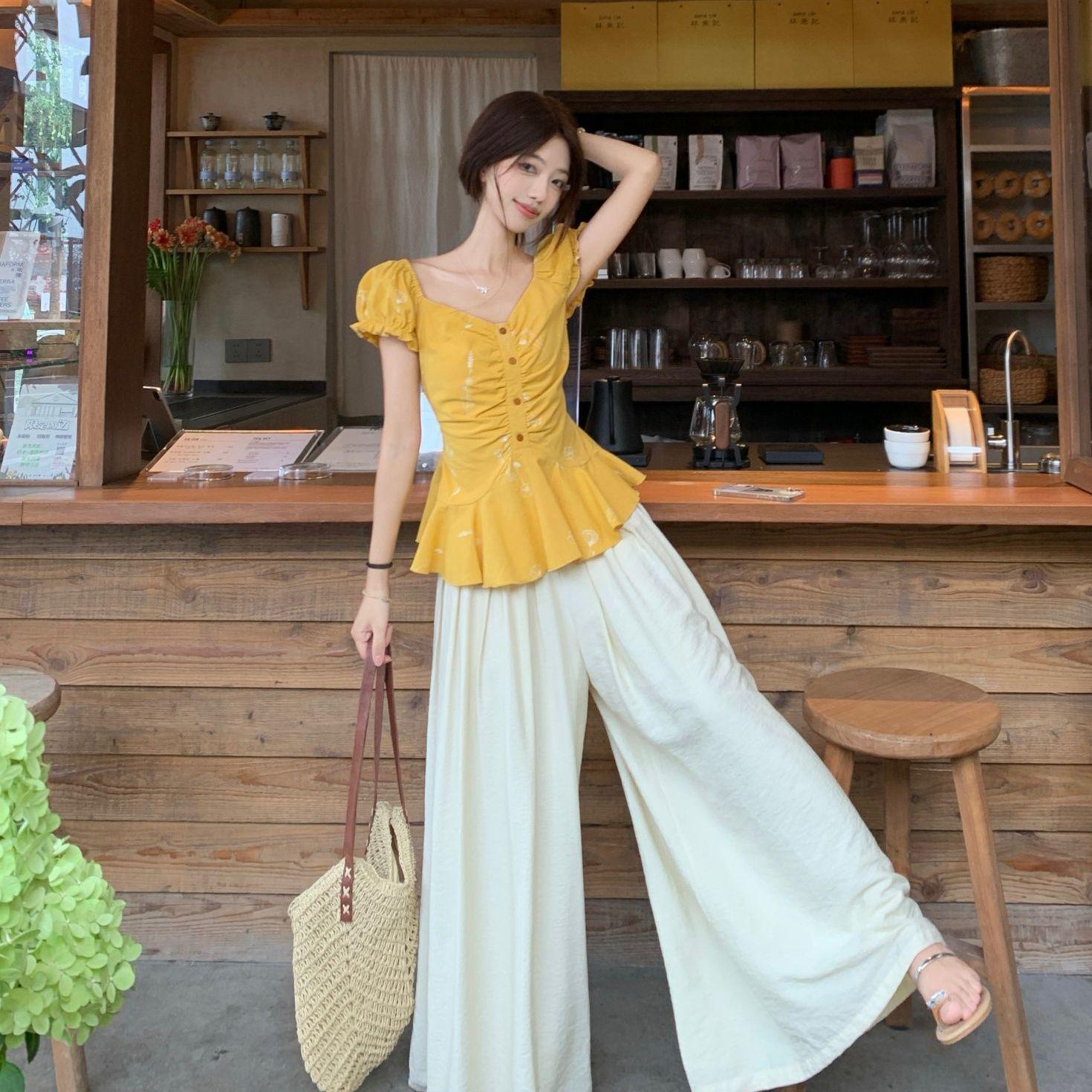 2026 Summer Chic French Puff Sleeve Women s Pleated Slimming Top S (80-95 jin)