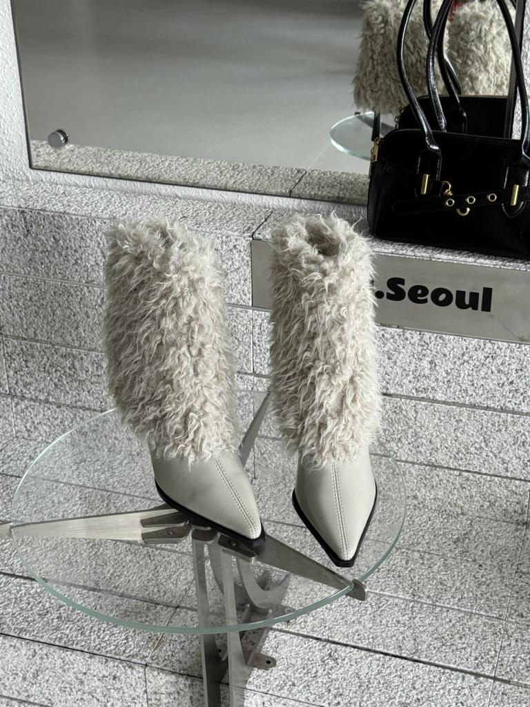 2025 neue Herbststiefel Damenmode Temperament Europäischer und Amerikanischer Stil spitz Damenstiefel dünner Absatz mittlerer Absatz haarige Kurzstiefel Damen