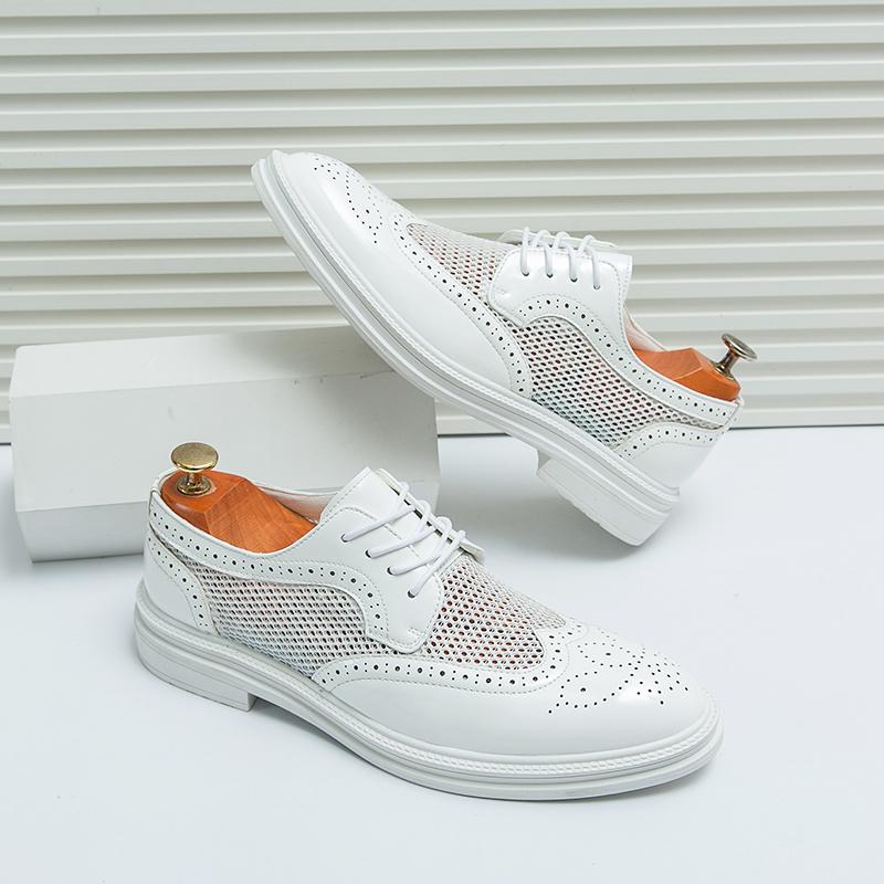 Gentleman Summer New Men's Black White Perforated Leather Oxford Brogues Shoes Designer Formal Wedding Dress Homecoming Footwear