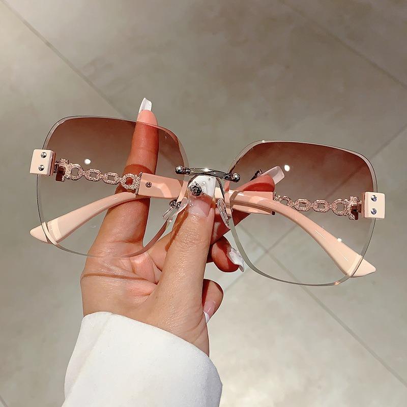 Unisex Sunglasses  New Borderless Metal Chain Simple Fashionable Cool Versatile Luxury Brand High Quality Popular Sunglasses