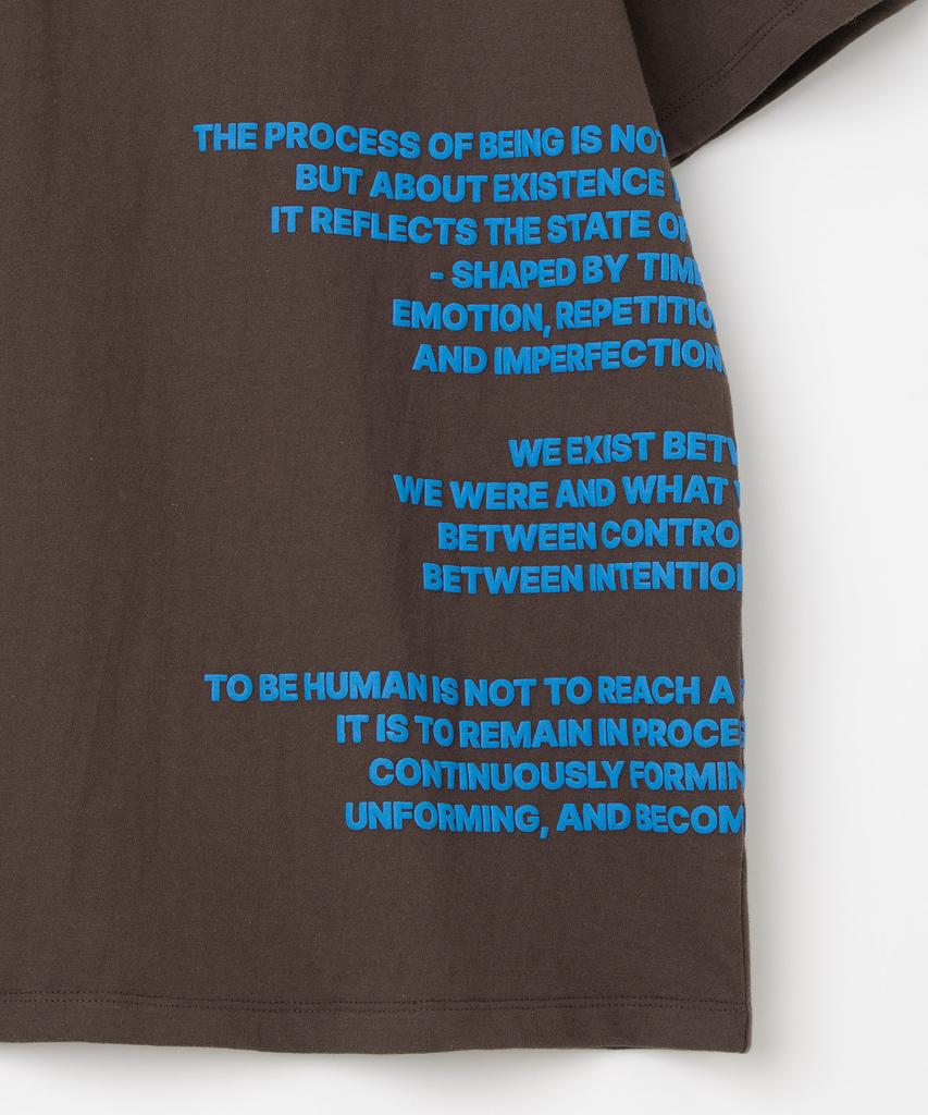 MILLO ARCHIVE Side Typography Printed T-Shirt [Brown]
