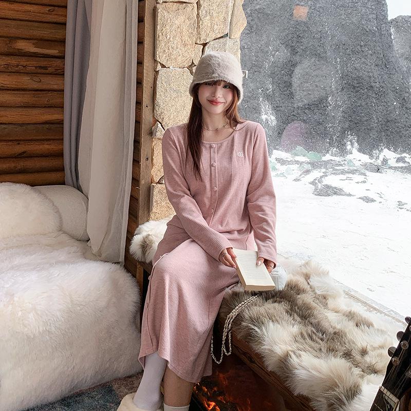 Stylish Plus Size Pink Knitted Dress – Slimming & Elegant Spring Wear (Style 65101)