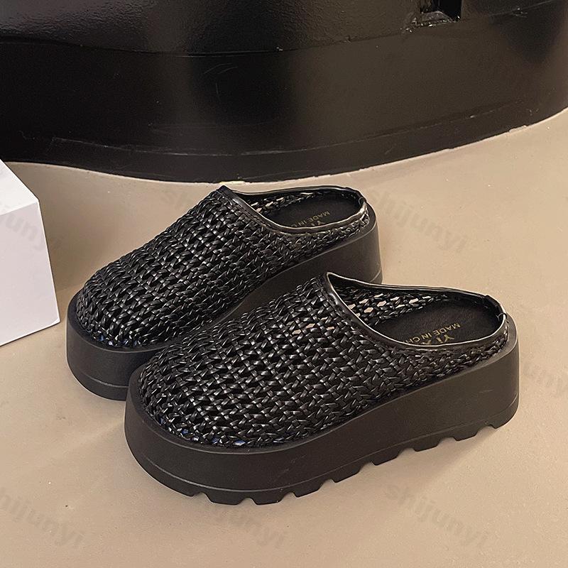 Fashion Summer Woman Slippers Platform House Shoes 2025 Comfortable Outdoor Casual Slippers Hollow Out Height Increasing Female Shoes