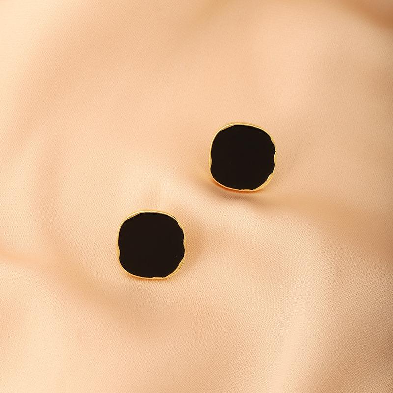 Retro black stud earrings geometric drip earrings coffee color simple oval niche earrings