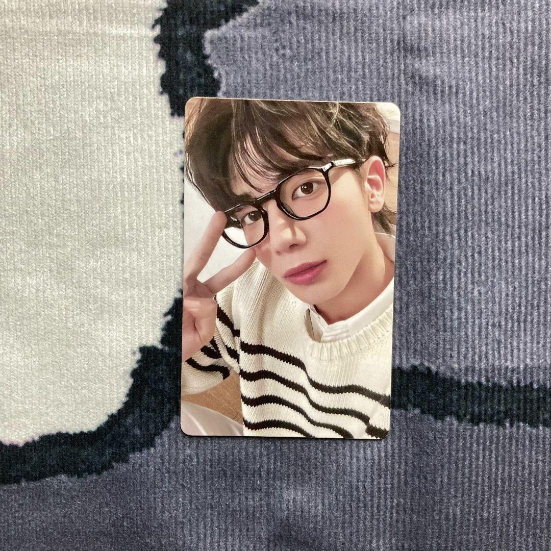 

[USED] TXT New Membership Fan Club Exclusive Bonus: Taehyung Trading Card (1 piece)