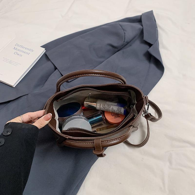 New large-capacity premium commuting PU shoulder handbag niche daily commuting soft leather wing bag women