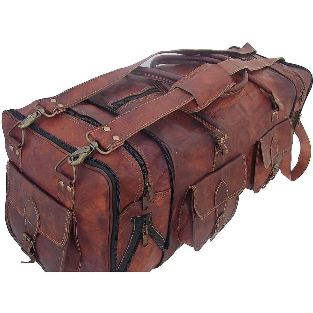 New LEATHER DUFFEL WITH TOILETRY BAG TRVELLING COMPLETE COMBO WITH NICE TOILETRY AND GREAT DUFFEL