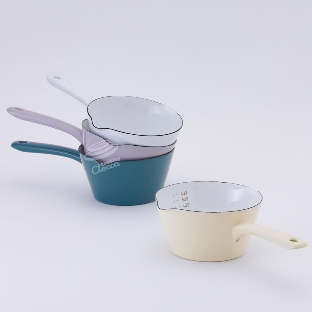 Fuji Enamel Double-Spout Milk Pan with Graduations, 14cm, 0.8L, Gas/Induction Compatible, Enamel Saucepan (Vanilla)