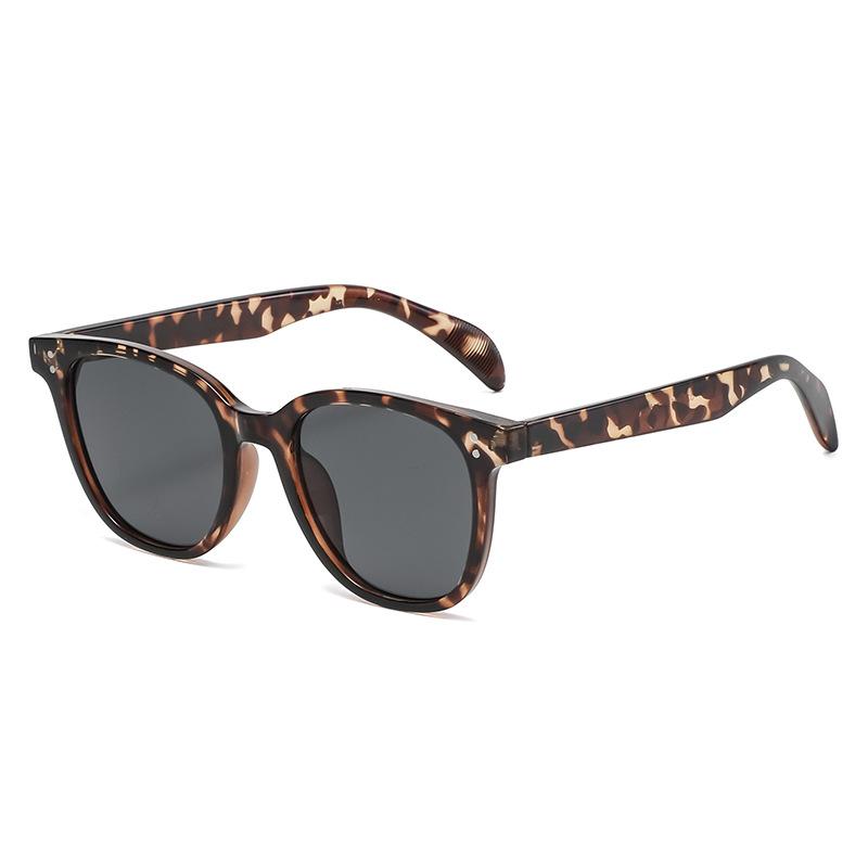 Large frame milk tea color sunglasses women's retro square big face thin glasses trendy new sunglasses spot