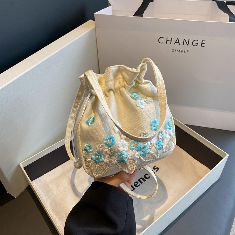 Traditional Chinese Hanfu Style Handmade Lace Embroidery Fabric Bucket Bag - Versatile Shoulder/Crossbody/Handheld Accessory