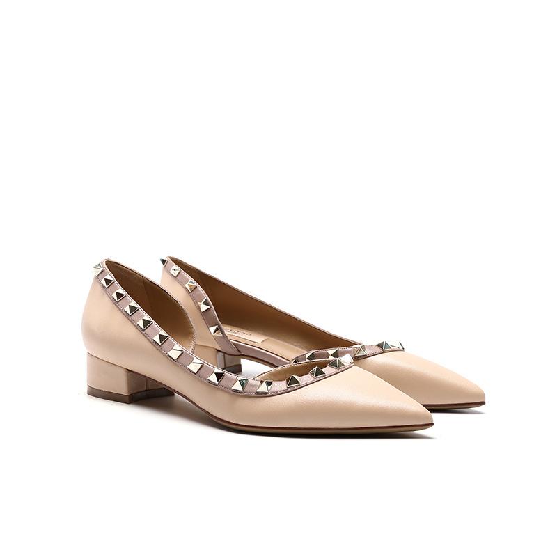 New nude patent leather side empty rivets pointed thick heel shoes shallow mouth willow nail single shoes middle heel shoes children's trendy shoes