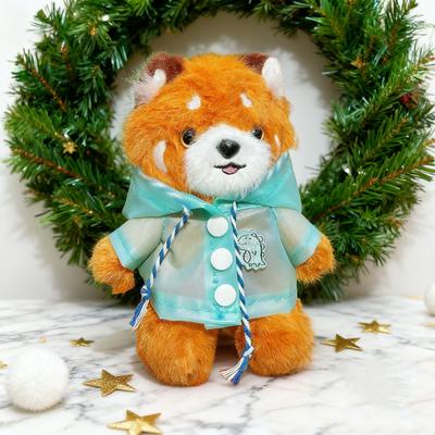 Rode Panda Knuffel Sleutelhanger Kleine Cartoon Rode Panda Met Regenjas Tas Charm Knuffeldier Hanger Accessoires voor Handtas Portemonnee