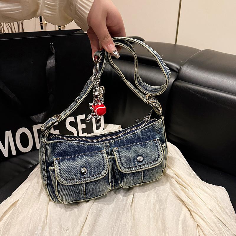

Retro Motorcycle Bag, Handbag with High-end Feel, Underarm Bag, New Fashionable Pocket, Single Shoulder, Niche Commuting Crossbody Bag