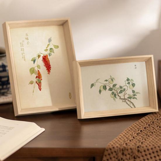 Chinese Style Picture Frame Vintage Floral Mini Photo Frame Wooden Standing Display Frame for Tabletop Wall Decor