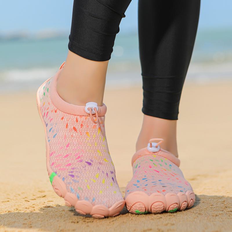 Women Aqua Shoes Summer Men's Breathable Wading Sneakers Barefoot Beach Walking Shoes Seaside Water Sports Shoes