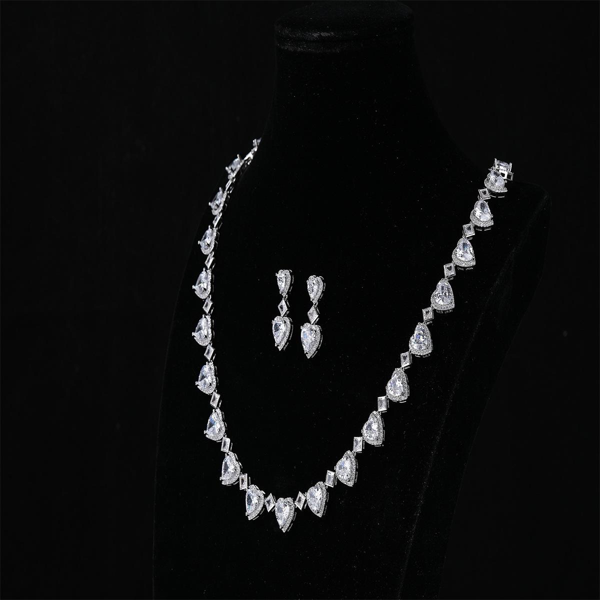 

Ювелирные изделия Love You ожерелье женский комплект из двух частей циркониевые серьги Love Heart женские европейские и американские украшения