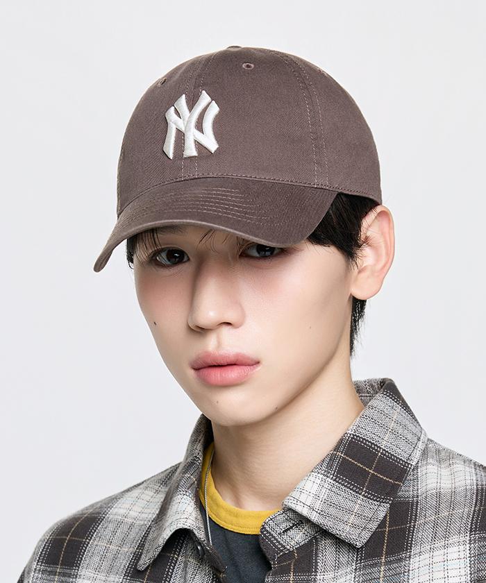 Emelbi Ace Unstructured Ball Cap Ny (Brown)