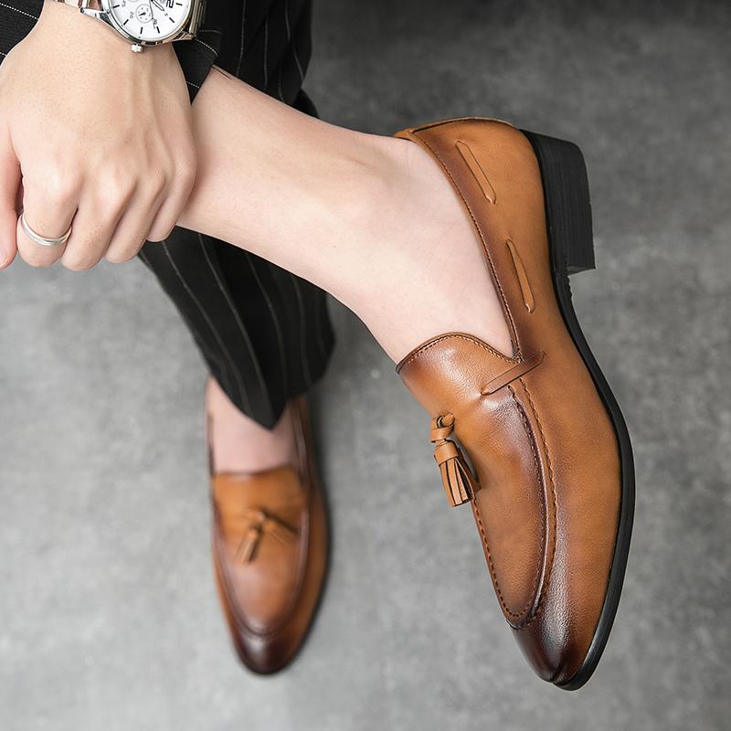 Man Wedding shoes slip on Dress Moccasins Boat Shoes Top Quality Tassel Loafers Men Casual Shoe black Leather Men Shoes