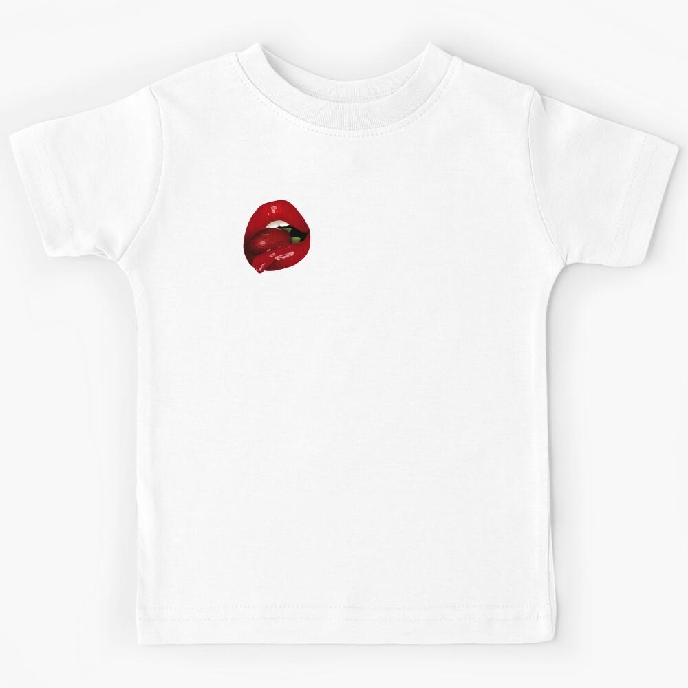 Strawberry lipstick state of mind Kids T-Shirt 120