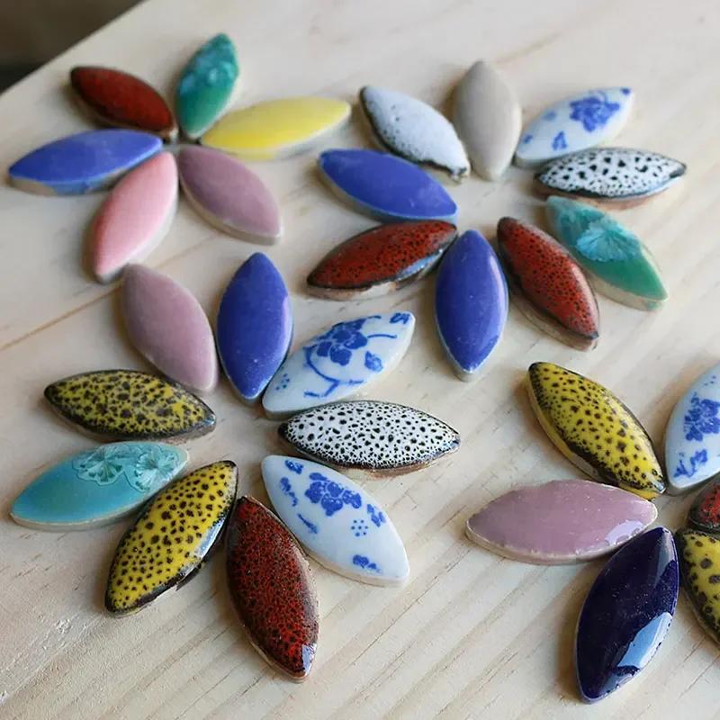 100g Mix Color Irregular Ceramic Mosaic Tiles DIY Mosaic Making Stones for Craft Hobby Arts Wall Decoration Petal Arte