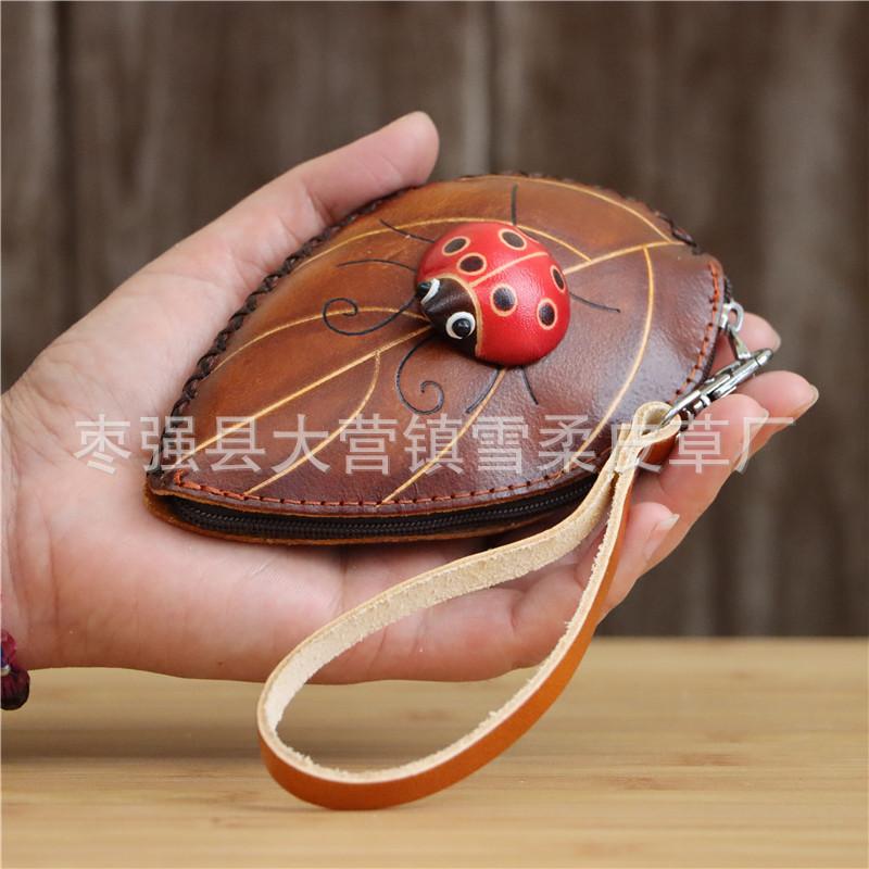 

First Layer Cowhide Creative Tree Leaf Seven Star Ladybug Mini Change Bag Tree Leaf Key Bag Hand Bag Hand Bag коричневый