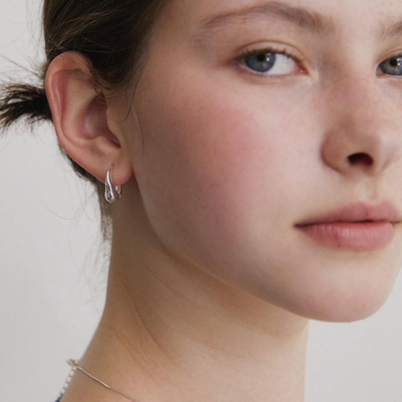 TATIANA Annie Wave Hoop Earrings EC3117