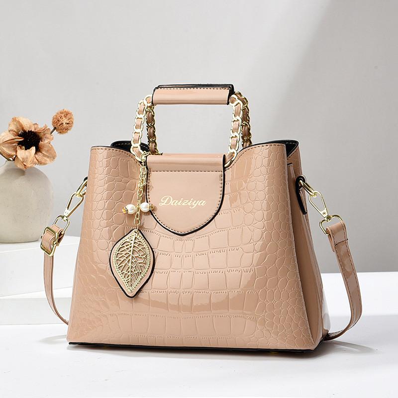 Stylish And Versatile New Arrival Bucket Bag For Women Large Capacity Pu Material