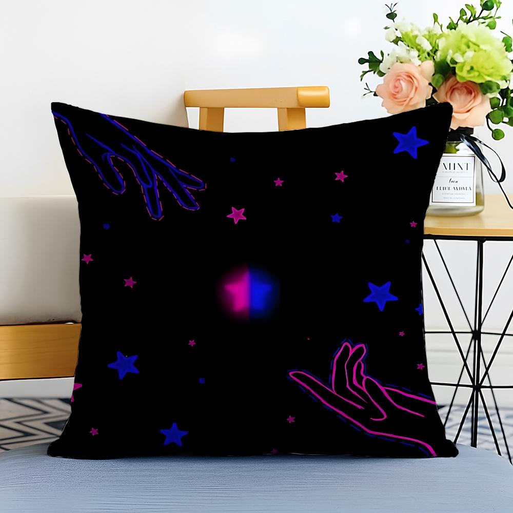 

TV Girl Cushion Cover Washable Linen Pillowcase Soft for Sofa Bed Cozy Home Room Decor 30x30cm