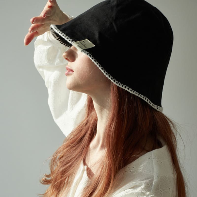 ALLINCOMPLETE Z Stitch Windmill Bucket Hat (4 Colors)