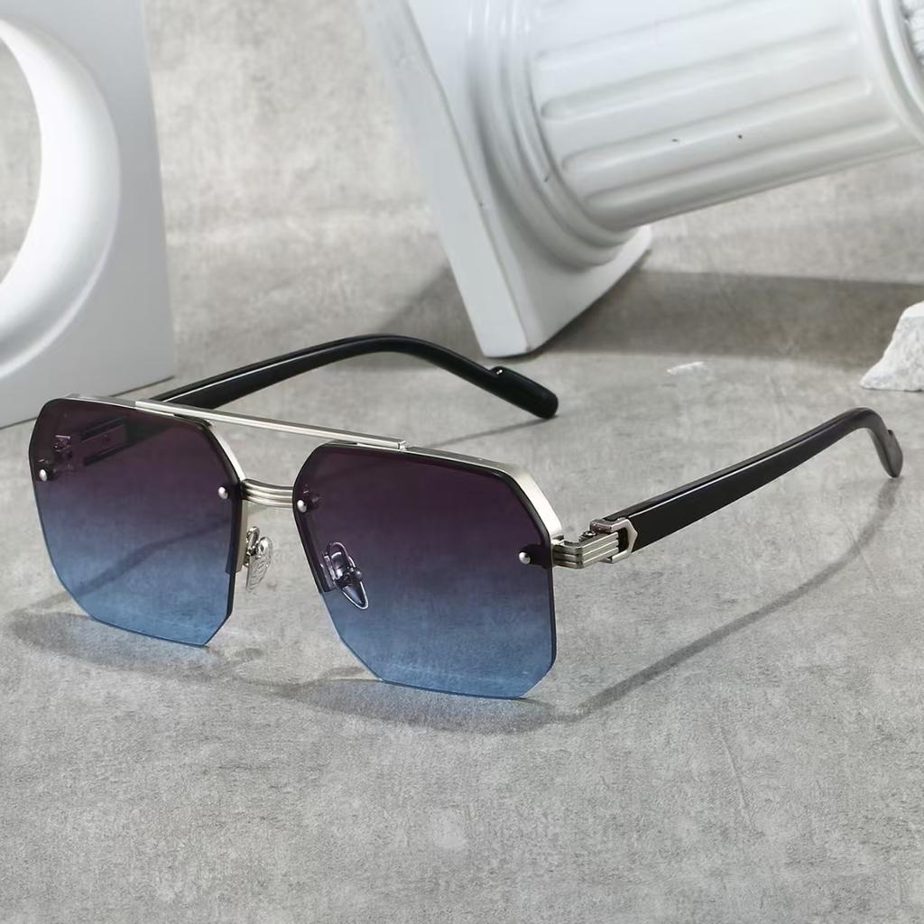 1Pc Metal Square Frame Fashion Decorative Sunglasses Street Shot