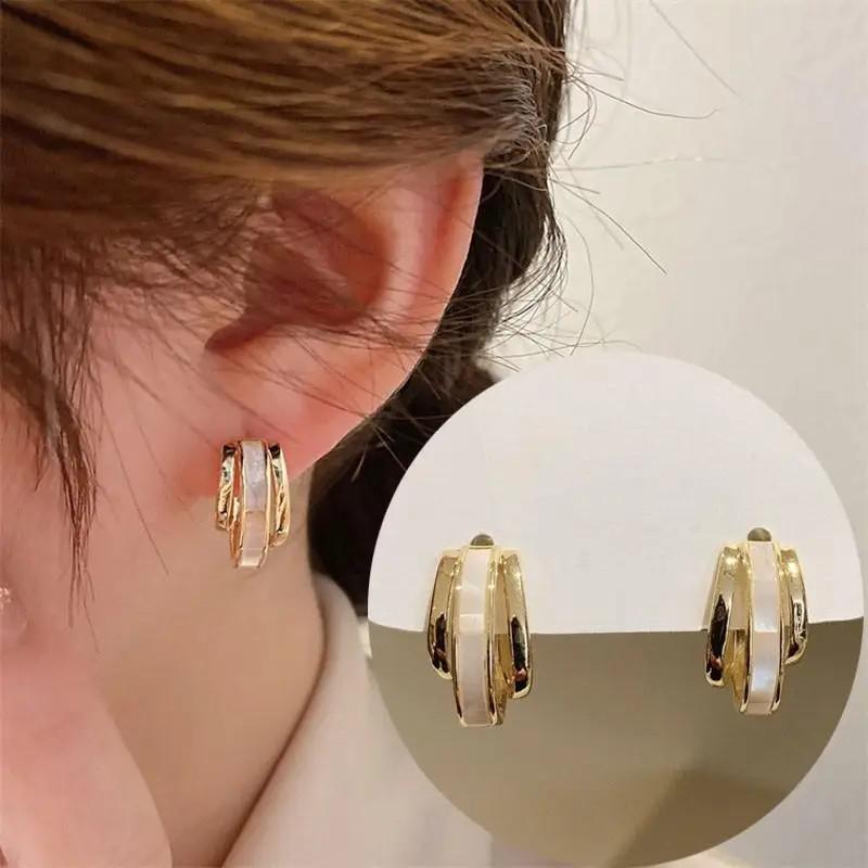 Fashion Vintage Gold U Earrings For Women Metal Earing Jewelry Trending New Korean Silver Oval Hoop Earrings