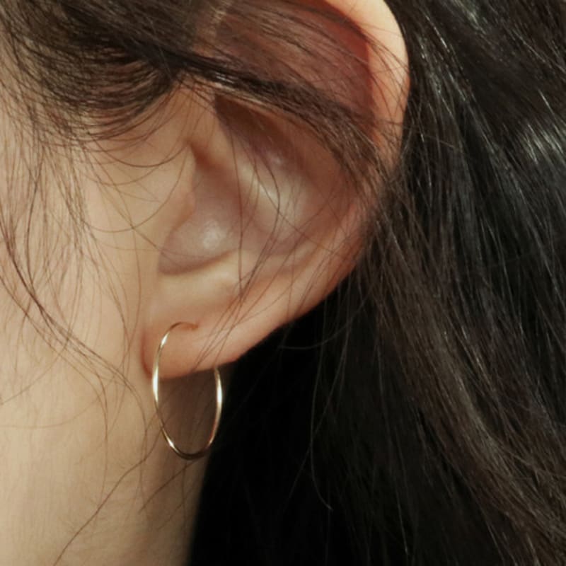 Less is more 14K GOLD 18MM PIPE RING EARRING