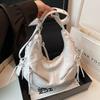 Retro Shoulder Bag, Women's Trendy Fashion and Simple Korean Tote Bag, Casual Large-capacity Shoulder Bag.