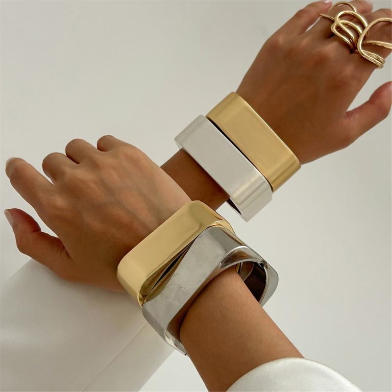 Geometrisches Quadrat Legierung Armreif Hoher Glanz Gold- oder Silberfarbenes Armband Bequemes Breites Manschetten Armband für Trendsetter