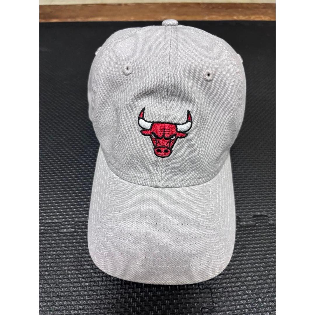Used NEW ERA Chicago Bulls Cap Gray x Red Logo 9TWENTY