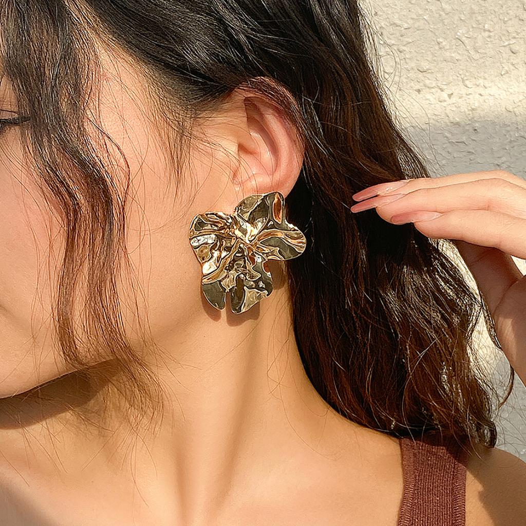 Salircon Gothic Liquid Metal Flower Stud Earrings Fashion Folded Gold Color Earrings Women's Charming Wedding Jewelry