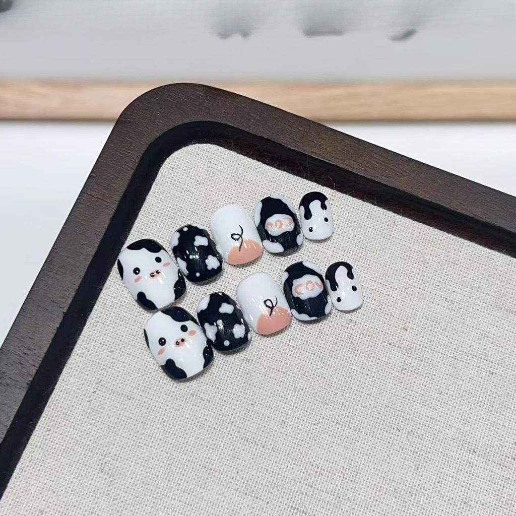 Reine Handarbeit Kurze Handgemachte Hochwertige Niedliche Schwein Ins Nail Art Aufkleber Abnehmbare Falsche Nagel Patches