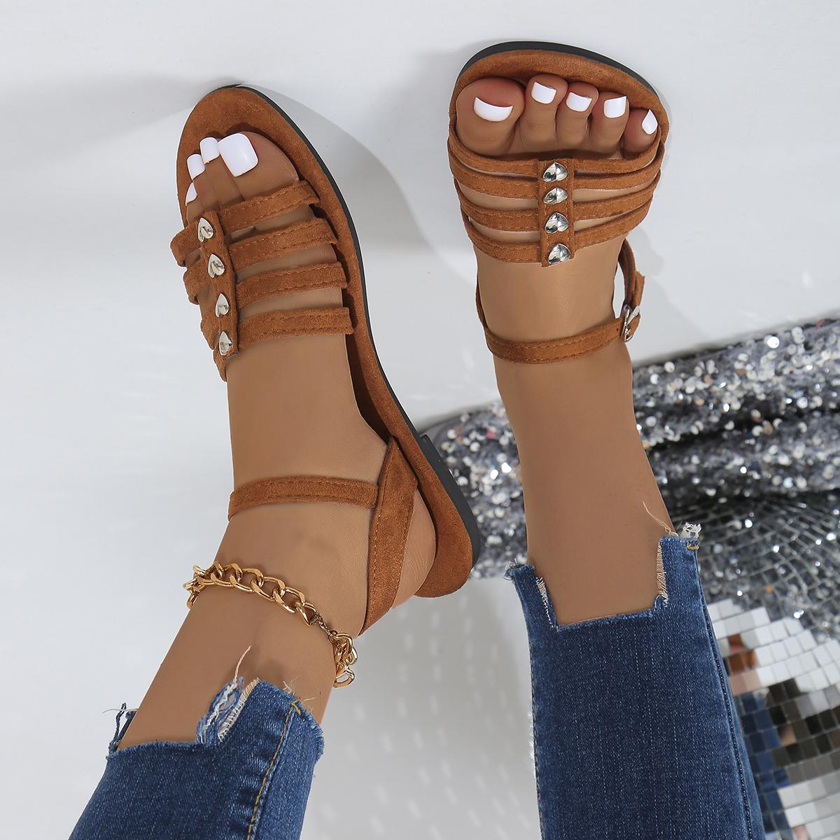 Женские сандалии 2024 года — фото 10