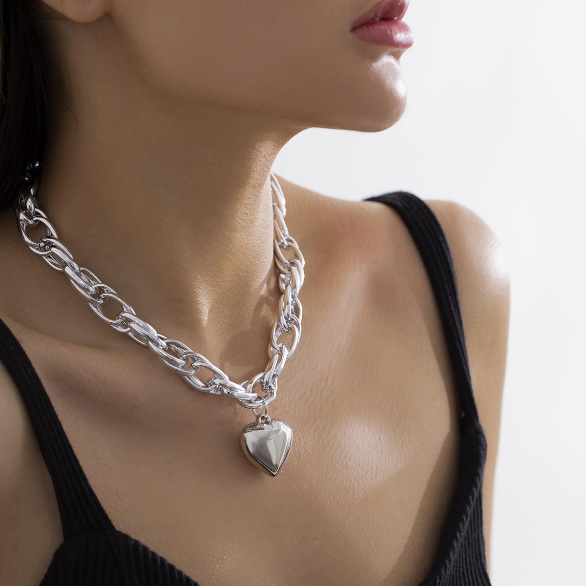 

Simple cross hollow cross necklace, punk heart pendant thick chain necklace women