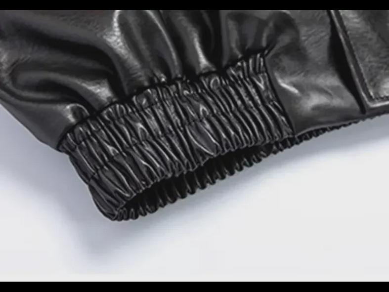 Pánska retro bunda Cleanfit z PU kože s vypchávkami na ramenách