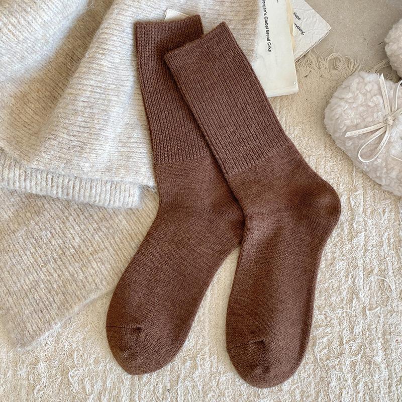 Season Socks Stacking Socks Trendy Outer Wear Fleece Thickened Warm Wool Socks Solid Color Retro Medium Tube Socks
