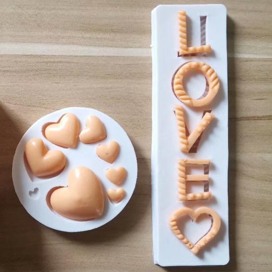 Chocolate Mold Safe No Residue Non-stick Silicone Bear Heart LOVE Pattern Baking Mould for Valentine's Day