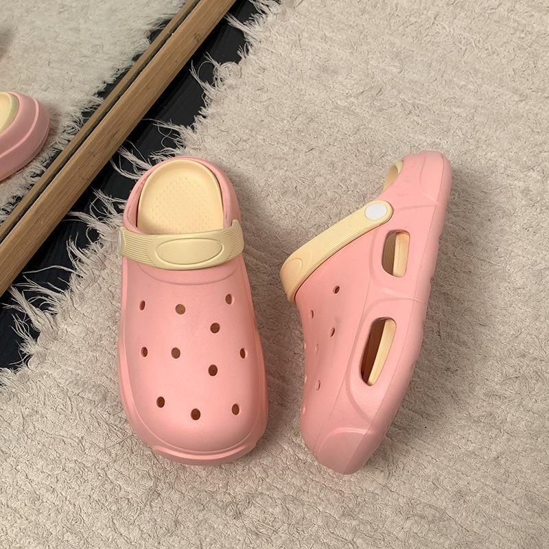 Fashion explosion, white thick-soled hole shoes, summer wear, stepping on shit-feeling bag head slippers