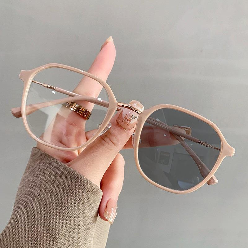 Anti-blue Light Color-changing Myopia Glasses Slim Frame Female Student Glasses 6021