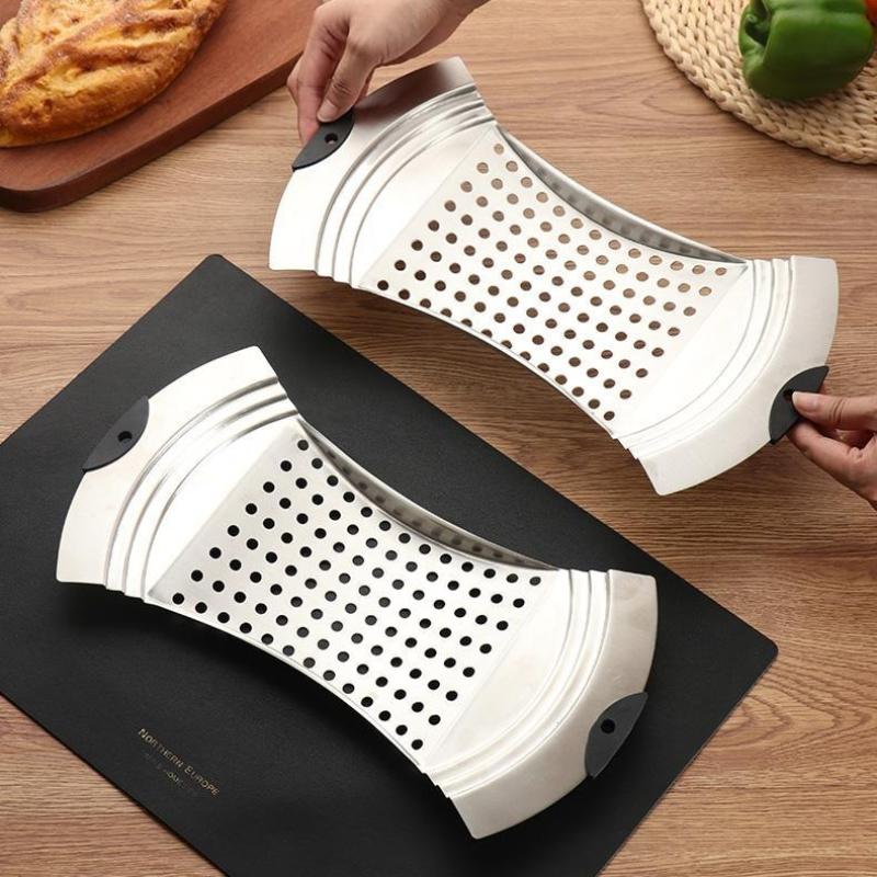 

Silicone Grip Spaetzle Maker Stainless Steel Thickened German Egg Noodle Maker Large Size With Shovel Oil Filter Fried Foods серебряный