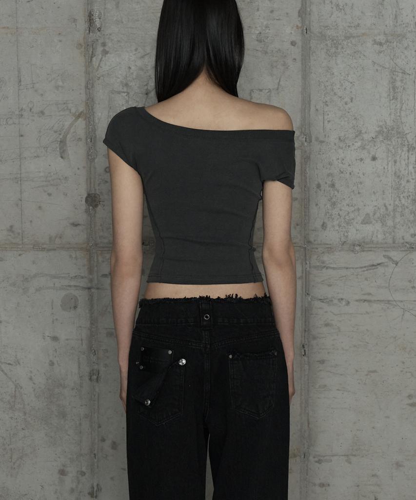 ETRE AU SOMMET Pigment Damage Panel Short Top (Dark Gray)