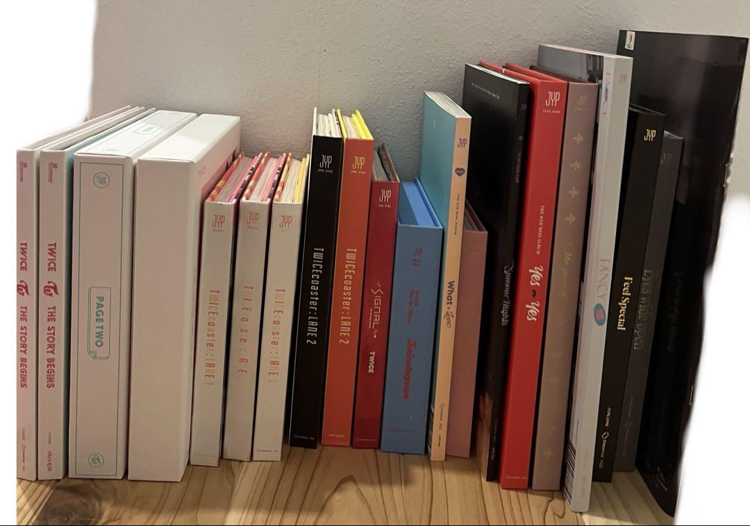 

[USED] TWICE Album CD