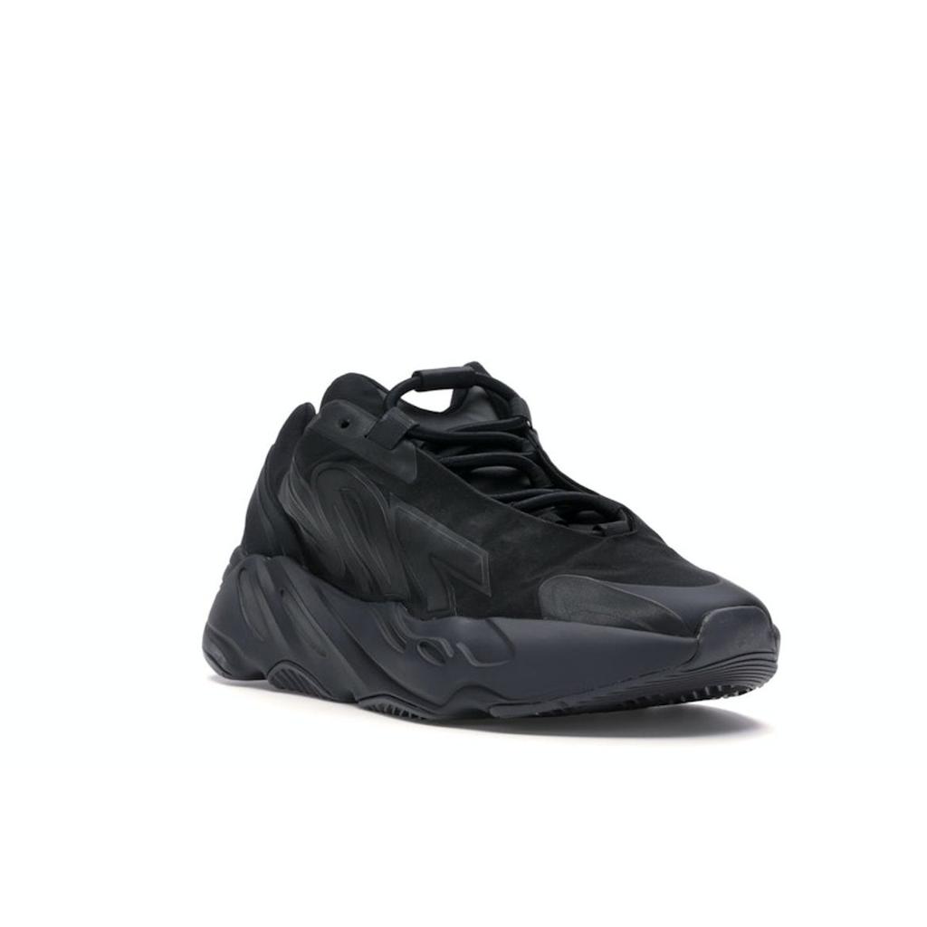 Adidas Yeezy Boost 700 MNVN Triple Black Unisex-Sneaker FV4440