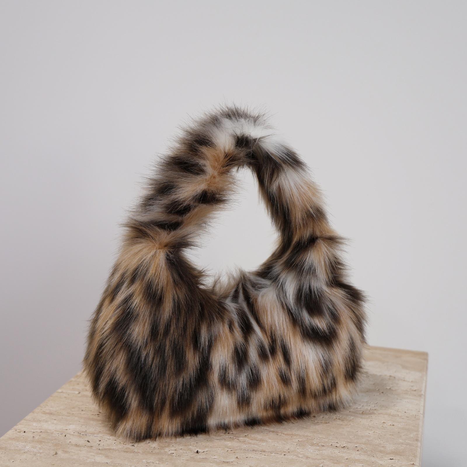 Women Leopard Print Faux Fur Underarm Bag Fashionable Fluffy Shoulder Handbag Small Plush Clutch Purse