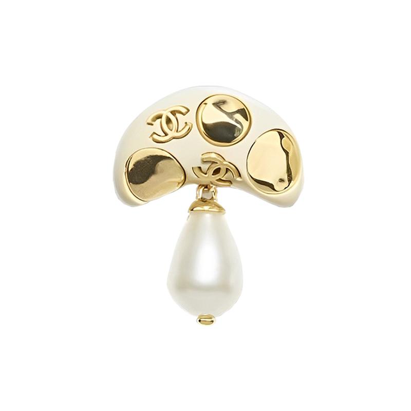 

CHANEL Fashionable Mushroom Shape Brooch Women s Gold золотий